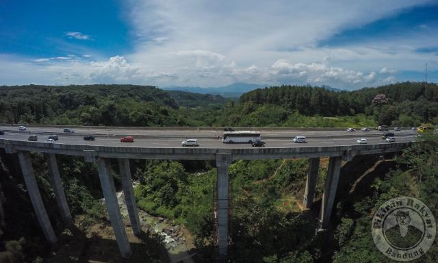 BAPPEDA JABAR - 1 April 2017, Jembatan Cisomang Dibuka untuk Semua Kendaraan