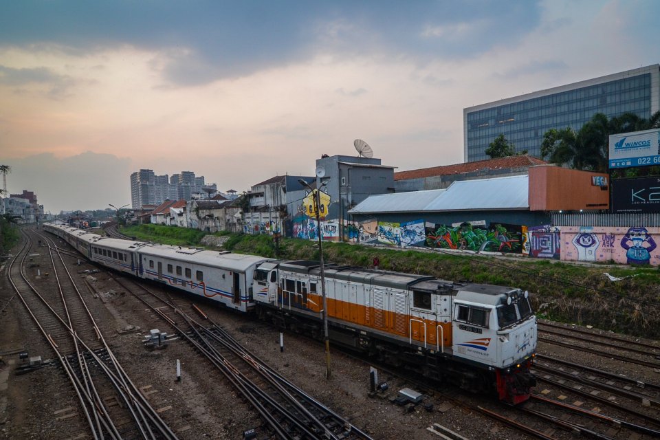 BAPPEDA JABAR - Reaktivasi Jalur Kereta di Jawa Barat, Kemenhub Bakal Kembangkan TOD