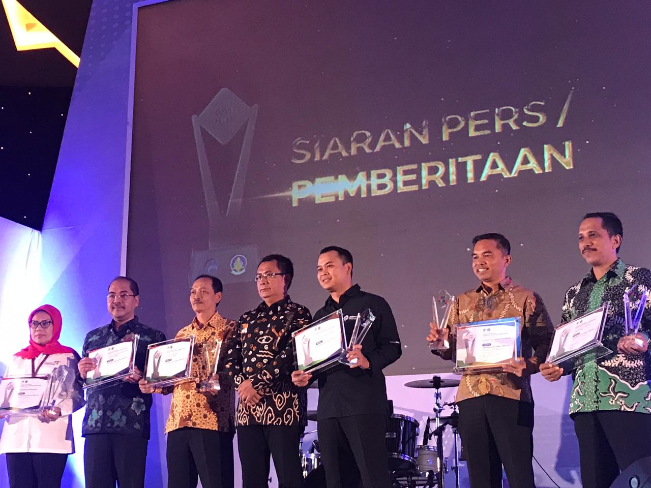 BAPPEDA JABAR - Pemprov Jabar Bawa Pulang Tiga Predikat Terbaik di AMH 2018