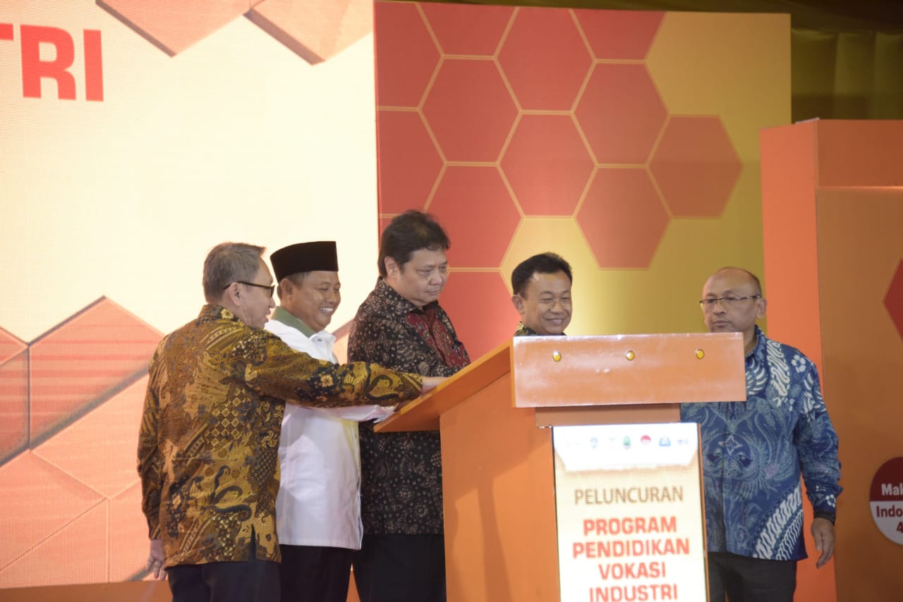 BAPPEDA JABAR - Pendidikan Vokasi Industri Tahap II di Jabar Resmi  Diluncurkan