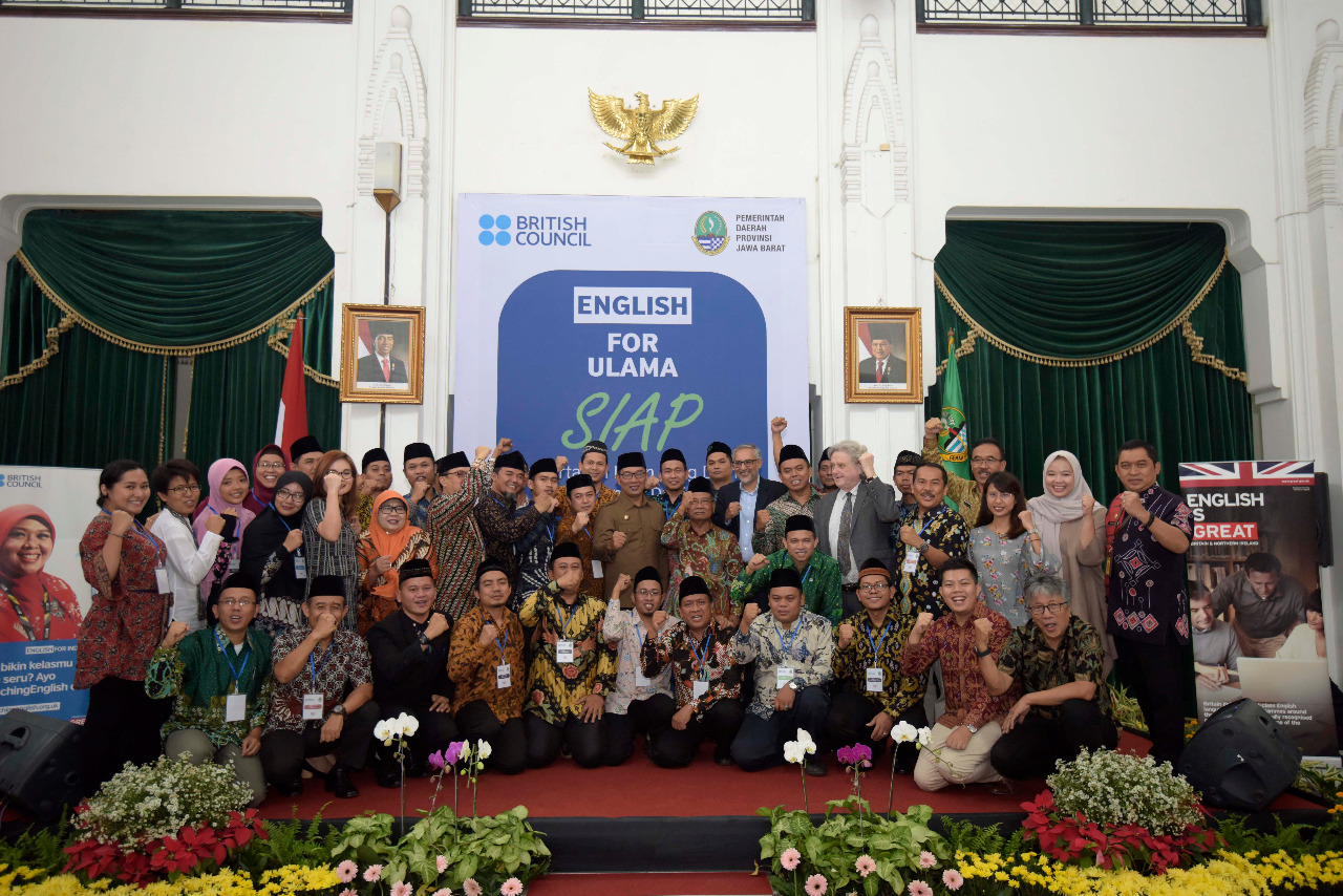 BAPPEDA JABAR - Ulama Alumni English For Ulama Siap Mewartakan Islam Damai ke Pentas Dunia