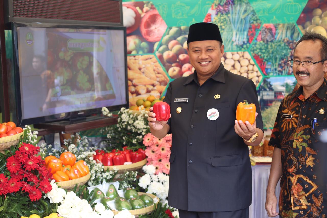 BAPPEDA JABAR - Capaian Pembangunan Jabar 2018 Dipamerkan di Gedung Sate