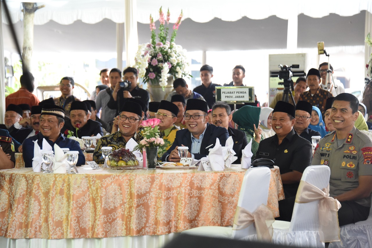 BAPPEDA JABAR - Gubernur Jawa Barat: Lupakan Perbedaan, Cari Persamaan