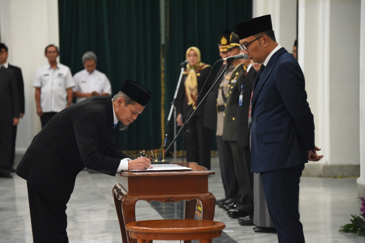 BAPPEDA JABAR - Lantik Kepala BPKP, Gubernur Harap Sinergi Terjaga   