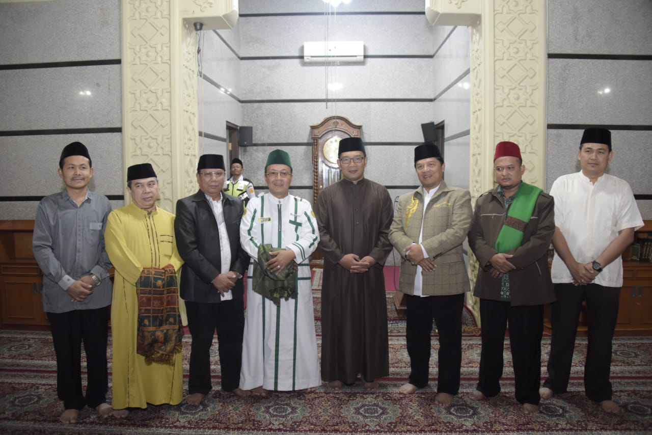 BAPPEDA JABAR - Lima Ulama Jabar Akan Dikirim ke Inggris pada November 2019