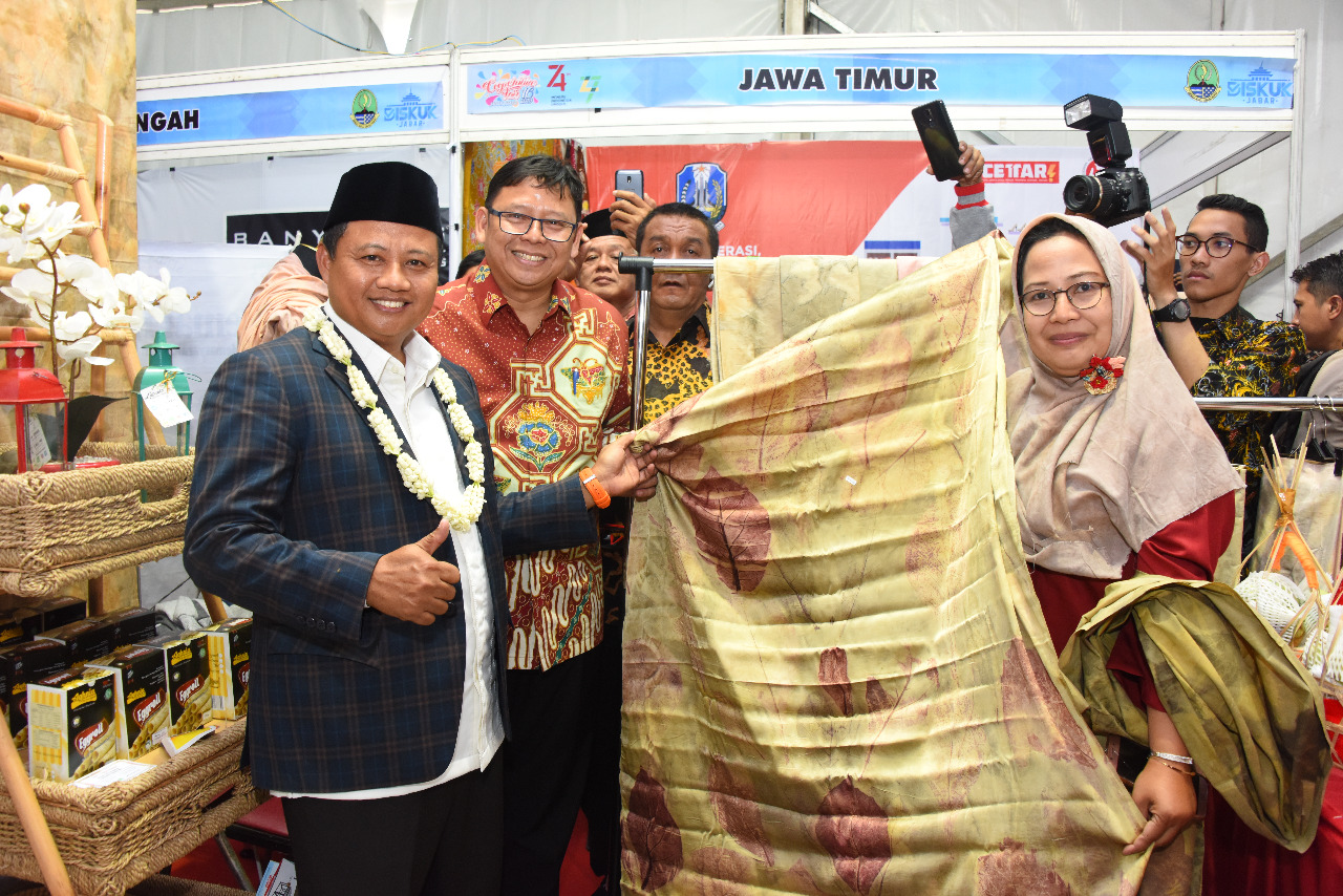 BAPPEDA JABAR - Wagub Jabar Minta Koperasi dan UMKM Gandeng Generasi Muda di Industri 4.0