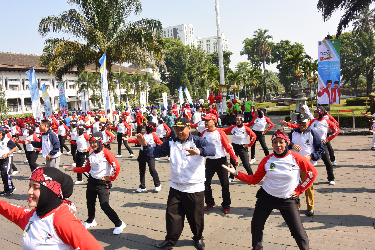 BAPPEDA JABAR - Wagub Jabar: Jadikan Olahraga sebagai Kebutuhan Hidup