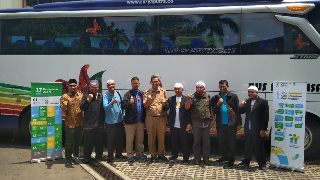 BAPPEDA JABAR - OPOP: Produk Unggulan Lima Koperasi Pesantren Jabar Sasar Pasar Internasional