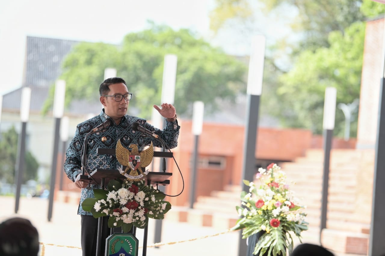 BAPPEDA JABAR - Resmikan Alun-alun Majalengka, Ridwan Kamil: Silakan Berkegiatan tapi Disiplin Prokes