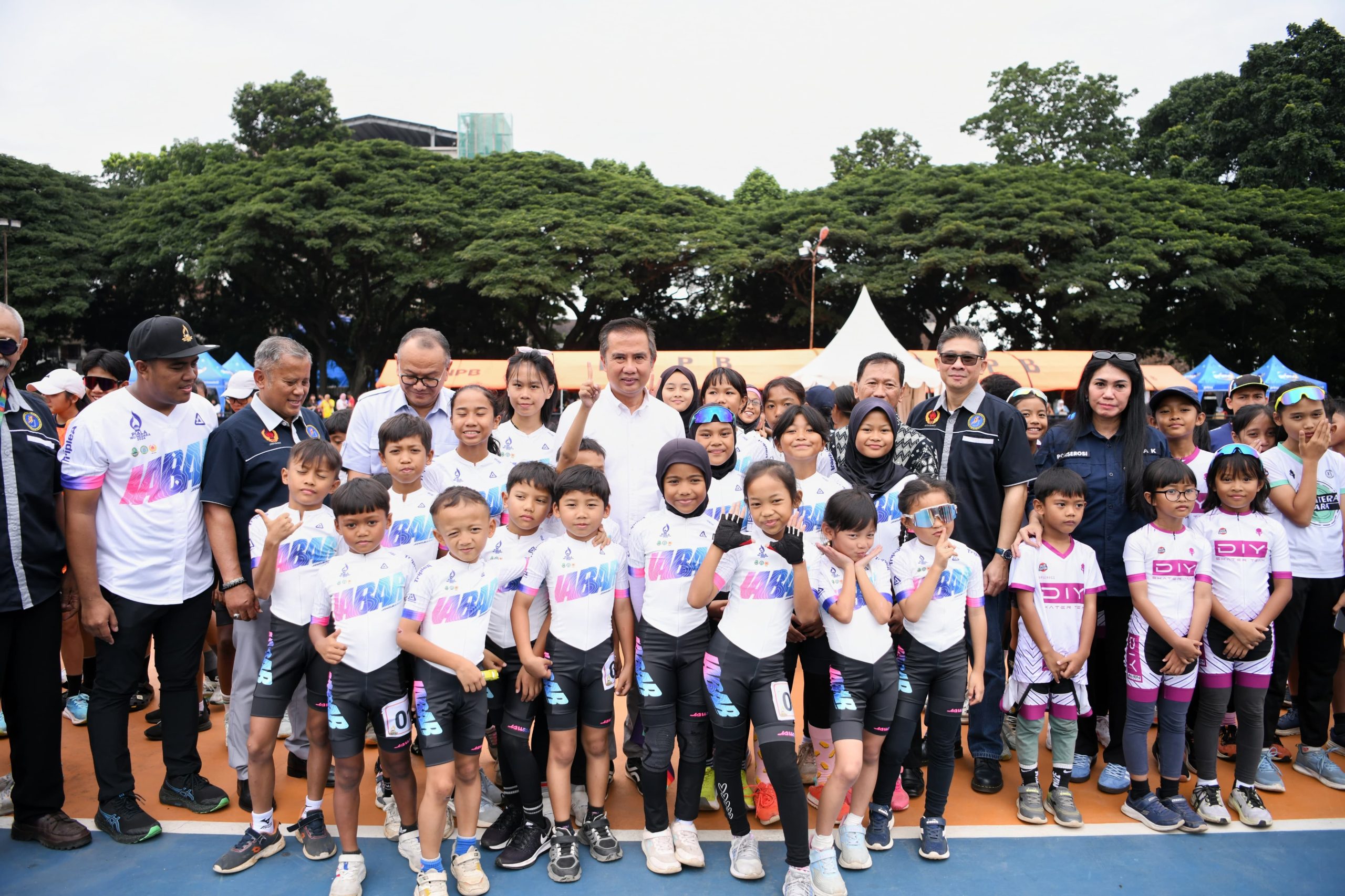 BAPPEDA JABAR - Bey Machmudin Buka Kejurnas Sepatu Roda dan Skateboard Piala Ibu Negara