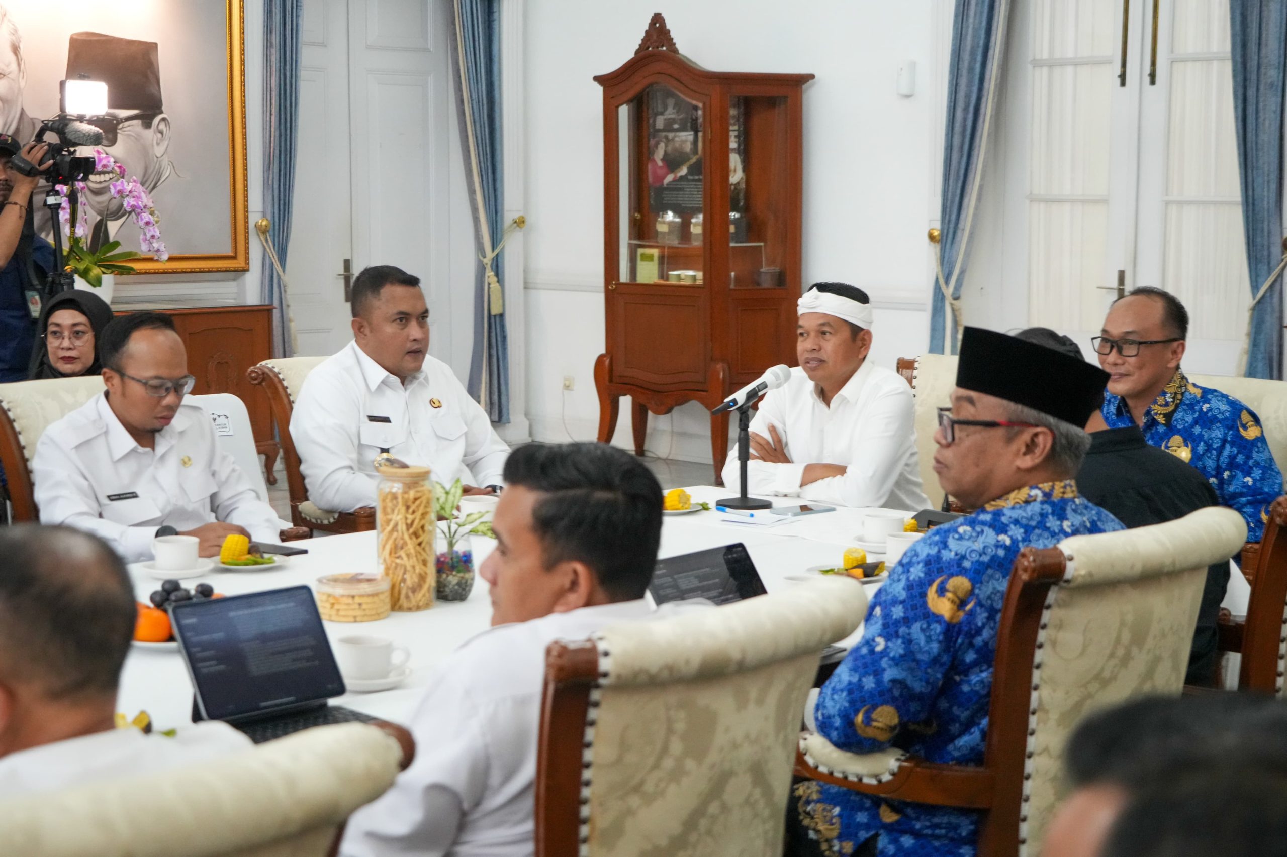 BAPPEDA JABAR - Jabar Reaktivasi Jalur Kereta Api Dukung Pariwisata