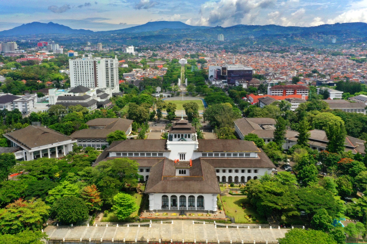 BAPPEDA JABAR - Pemda Provinsi Jabar Terbitkan SE Terkait Pemanfaatan Gedung Sate Sebagai Cagar Budaya untuk Kegiatan Pemerintahan